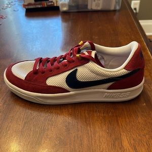 Nike SB Adversary’s